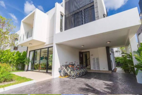 Beautiful 5 Bedroom Pool Villa in Laguna Bangtao, Close to beach